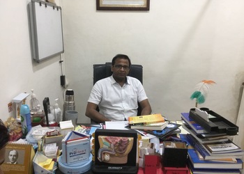 Dr-vipin-jain-Urologist-doctors-Gwalior-Madhya-pradesh-3