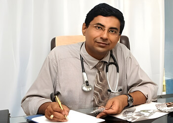 Dr-vishal-chopra-Diabetologist-doctors-Chembur-mumbai-Maharashtra-1
