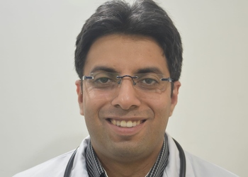 Dr-vivek-kochar-Orthopedic-surgeons-Mohali-Punjab-1