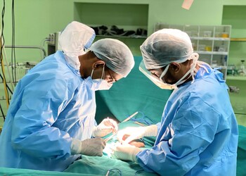 Dr-yogesh-garg-Urologist-doctors-Patiala-Punjab-3
