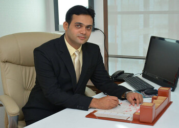 Dr-yogesh-harwani-Gastroenterologists-Sarkhej-ahmedabad-Gujarat-1