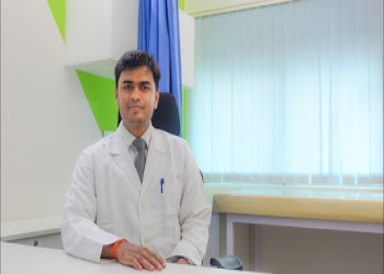 Dr-yogesh-kalyanpad-dermatology-clinic-Dermatologist-doctors-Santacruz-mumbai-Maharashtra-2