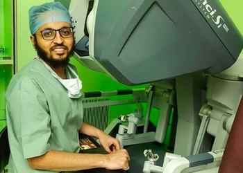 Dr-yusuf-saifee-Urologist-doctors-Sudama-nagar-indore-Madhya-pradesh-1