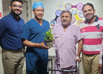 Dr-yuvraj-kumar-Orthopedic-surgeons-Faridabad-Haryana-3