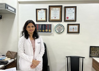 Drdarshana-thakur-Diabetologist-doctors-Thane-Maharashtra-2