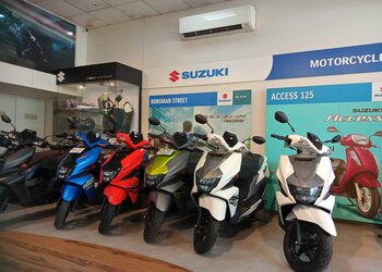 Dream-suzuki-Motorcycle-dealers-Versova-mumbai-Maharashtra-2