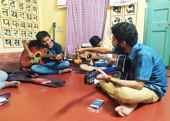 Dynamic-guitar-centre-Music-schools-Baranagar-kolkata-West-bengal-2