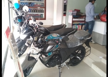 Eastern-auto-distributors-Motorcycle-dealers-Berhampore-West-bengal-2