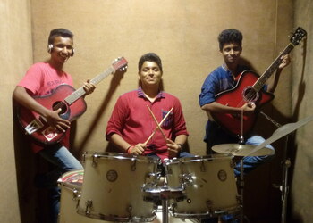 Elysium-music-school-Guitar-classes-Balmatta-mangalore-Karnataka-1