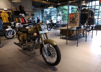 Embark-auto-Motorcycle-dealers-Mahatma-nagar-nashik-Maharashtra-3