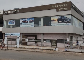 Equity-hyundai-Car-dealer-Rajkot-Gujarat-1