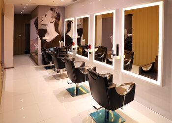 Essensuals-by-toni-guy-Beauty-parlour-Mattuthavani-madurai-Tamil-nadu-2