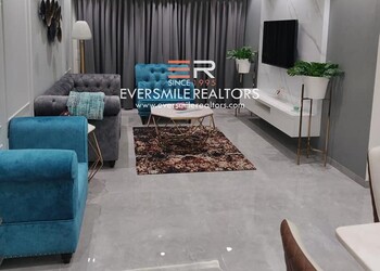 Eversmile-realtors-Real-estate-agents-Borivali-mumbai-Maharashtra-3