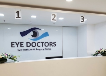 Eye-doctors-Lasik-surgeon-Chandmari-guwahati-Assam-1