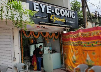Eyeconic-opticals-Opticals-Jaipur-Rajasthan-1