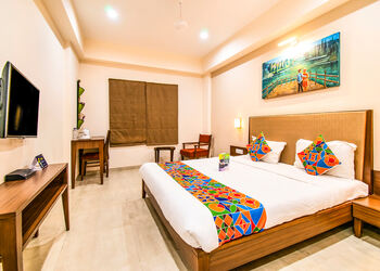 Fabhotel-flora-3-star-hotels-Ahmedabad-Gujarat-2