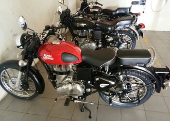 Fateh-autos-Motorcycle-dealers-Model-town-jalandhar-Punjab-2