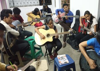 Fingerstyle-guitar-classes-Guitar-classes-Nagpur-Maharashtra-1