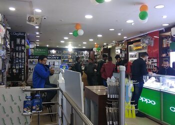 Flyfot-mobile-store-Mobile-stores-Channi-himmat-jammu-Jammu-and-kashmir-2