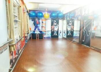 Foot-on-beats-dance-fitness-studio-Dance-schools-Kolhapur-Maharashtra-2
