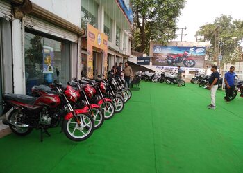 Fouzdar-bajaj-Motorcycle-dealers-Satna-Madhya-pradesh-3