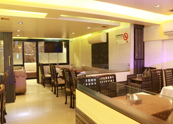 Ganesh-palace-restaurant-bar-Family-restaurants-Andheri-mumbai-Maharashtra-2
