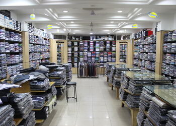 Gaysons-the-fashion-mall-Clothing-stores-Civil-lines-nagpur-Maharashtra-2
