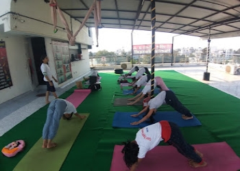 Geet-yoga-fitness-academy-Yoga-classes-Nashik-Maharashtra-1