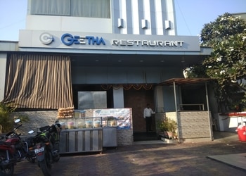 Geetha-restaurant-Pure-vegetarian-restaurants-Piplod-surat-Gujarat-1