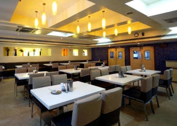 Geetha-restaurant-Pure-vegetarian-restaurants-Surat-Gujarat-2