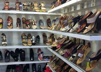 Gem-shoes-Shoe-store-Kochi-Kerala-2