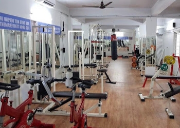 Gladiator-gym-Gym-Vyttila-kochi-Kerala-1
