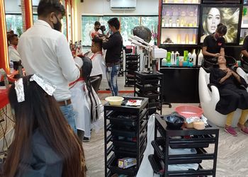 Glatt-hairbeauty-family-salon-and-academy-Beauty-parlour-Kalyani-West-bengal-2