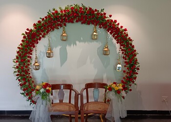 Gloriosa-floral-stylist-Flower-shops-Navi-mumbai-Maharashtra-3