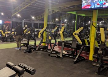 Golds-gym-Gym-Srinagar-Jammu-and-kashmir-3