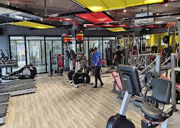 Golds-gym-hazratganj-Gym-Lucknow-Uttar-pradesh-2