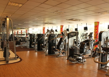 Golds-gym-kalyani-nagar-Gym-Pune-Maharashtra-3