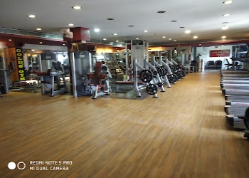 Golds-gym-ulubari-Gym-Paltan-bazaar-guwahati-Assam-1