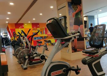 Golds-gym-Zumba-classes-Ballupur-dehradun-Uttarakhand-3