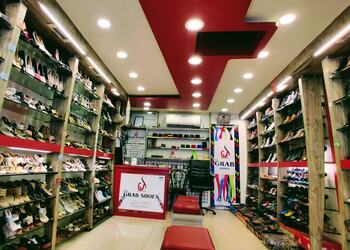 Grab-shoes-Shoe-store-Goa-Goa-2