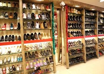 Grab-shoes-Shoe-store-Goa-Goa-3