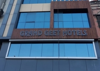 Grand-geet-hotels-3-star-hotels-Kanpur-Uttar-pradesh-1