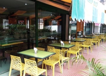 Green-leaf-food-court-Pure-vegetarian-restaurants-Mysore-Karnataka-3