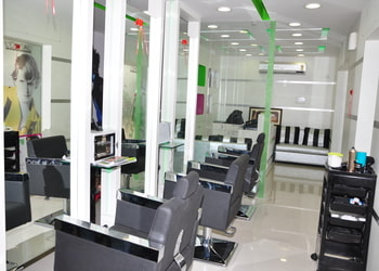 Green-trends-hair-and-style-salon-Beauty-parlour-Majestic-bangalore-Karnataka-2