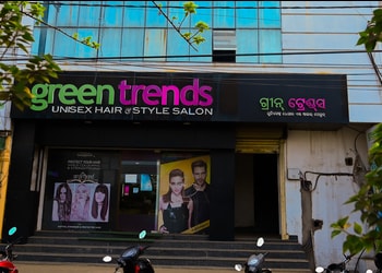 Green-trends-unisex-Beauty-parlour-Basanti-colony-rourkela-Odisha-1