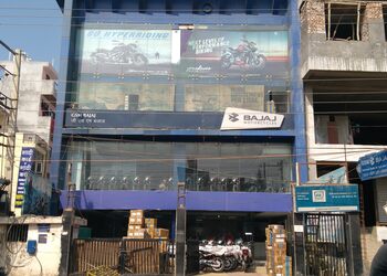 Gsm-bajaj-Motorcycle-dealers-Cyber-city-gurugram-Haryana-1