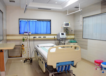 Guru-nanak-hospital-Private-hospitals-Bandra-mumbai-Maharashtra-2