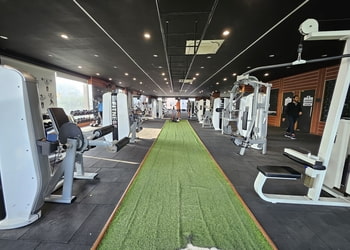 Gym-lounge-platinum-motera-Gym-Sabarmati-ahmedabad-Gujarat-3