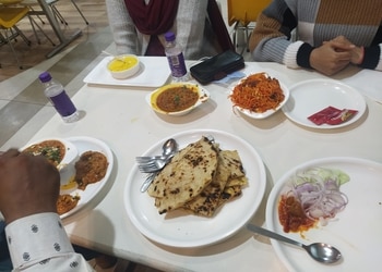 Haldiram-bhujiawala-Pure-vegetarian-restaurants-Allahabad-prayagraj-Uttar-pradesh-3