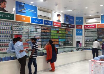 Hariom-custom-collection-Mobile-stores-Borivali-mumbai-Maharashtra-2